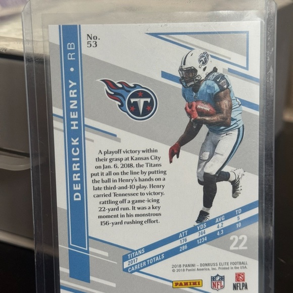 Derrick Henry Titans Football /78 - Picture 2 of 2